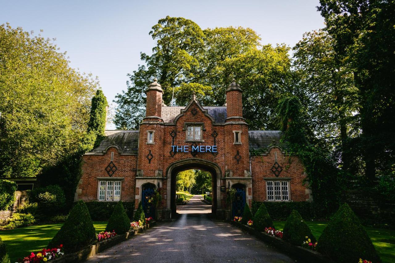 The Mere Golf Resort & Spa Exterior photo