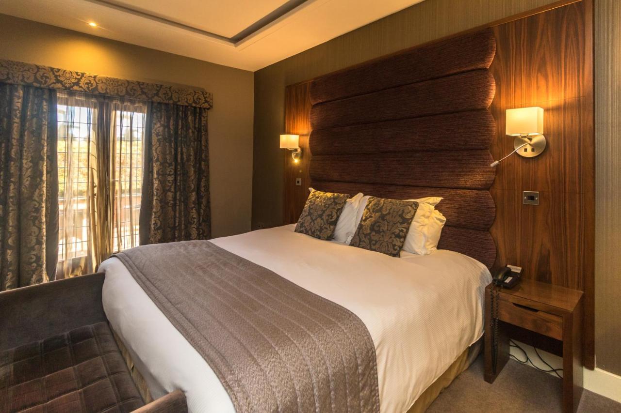 The Mere Golf Resort & Spa Exterior photo
