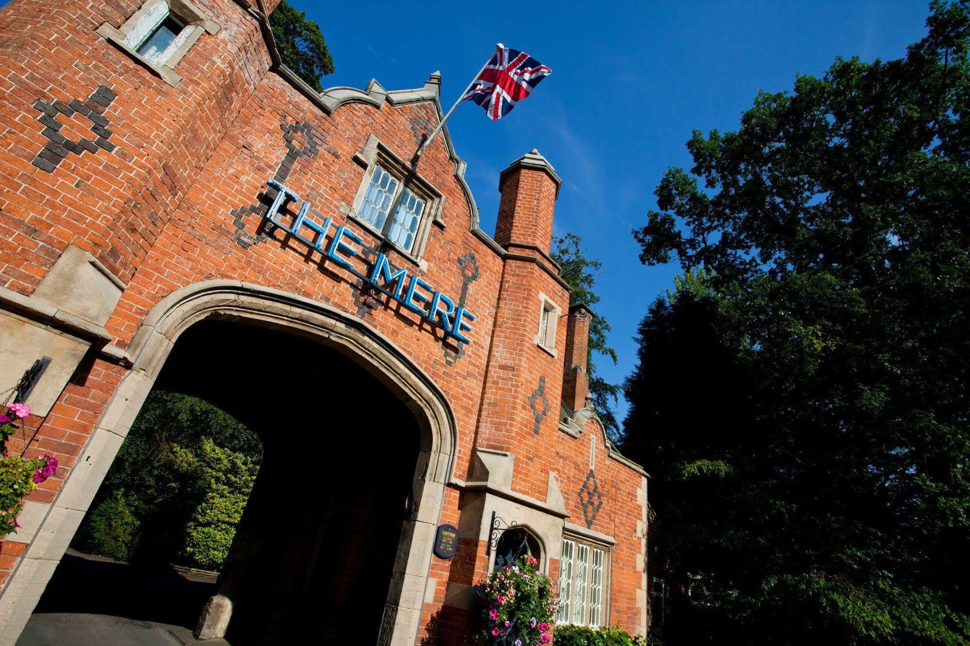 The Mere Golf Resort & Spa Exterior photo